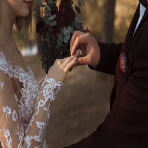 عقد آریایی